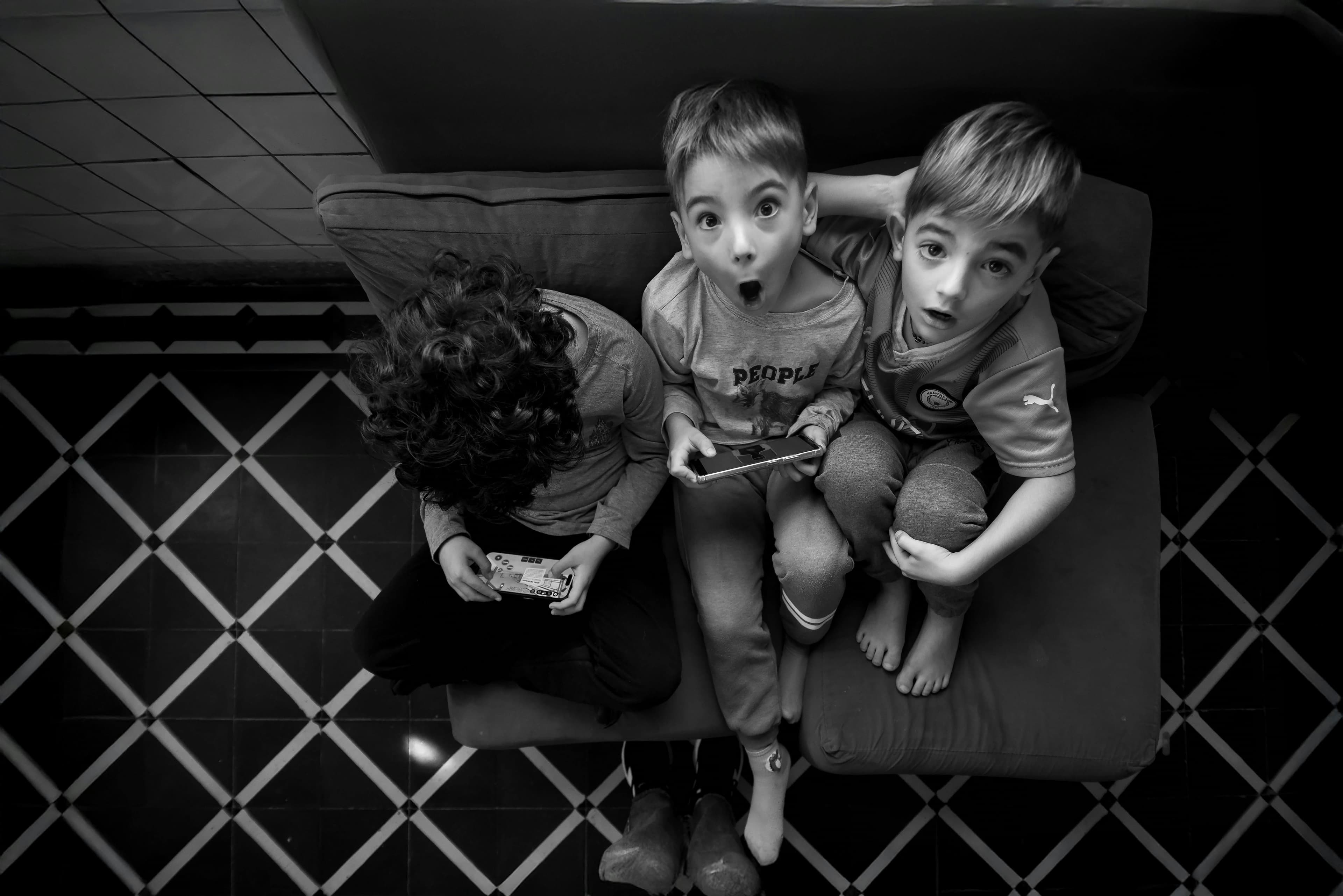 Eklektik Mama | Modern Parenting - Why Screen Time Punishment Backfires