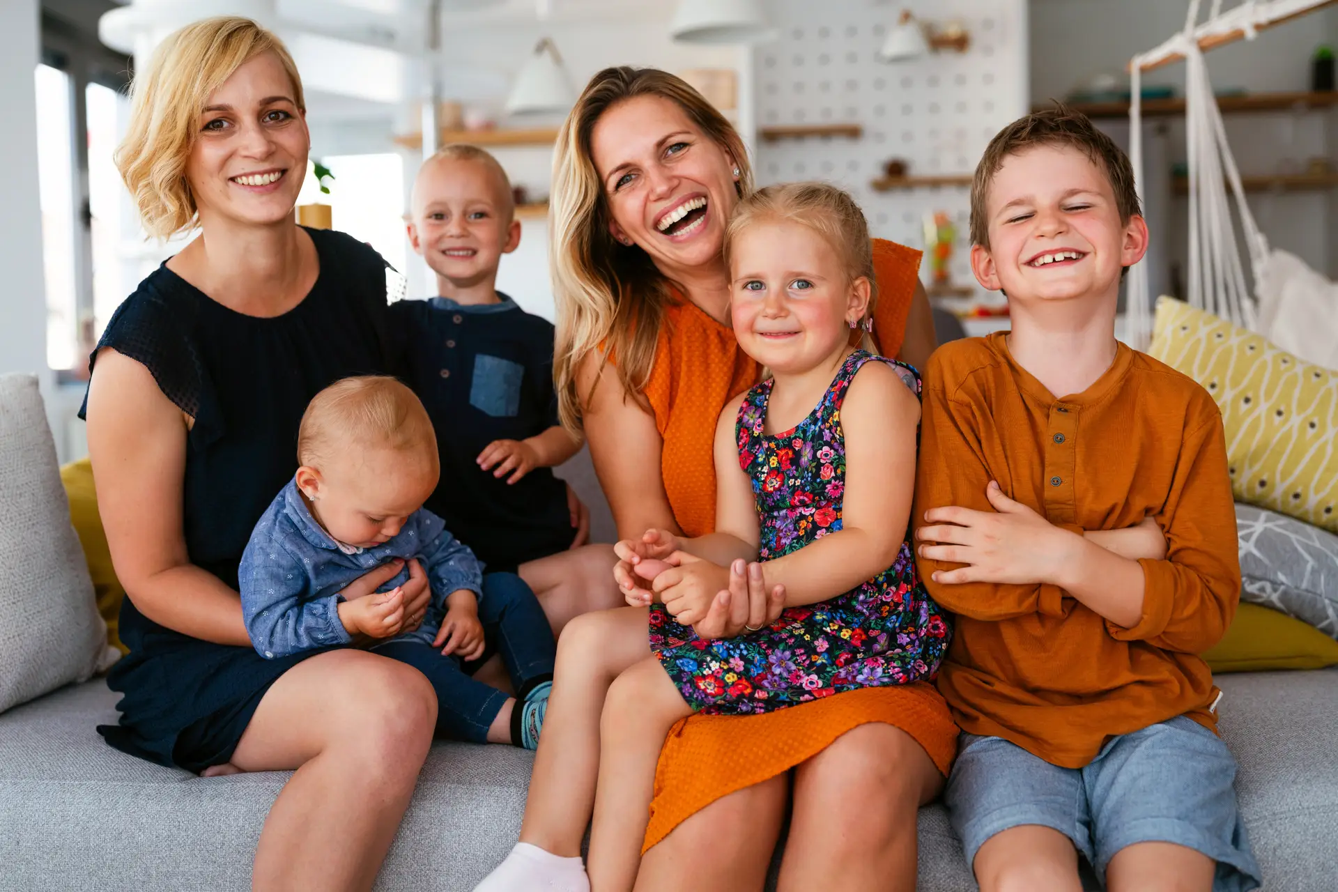 modernMotherhoodHeader